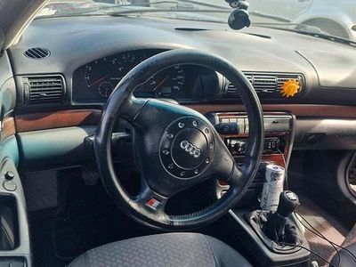 Gebraucht Audi A4 125 PS (91 kW) 1997 Grün Kombi