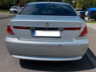 BMW 745