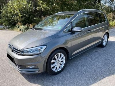 Gebraucht VW Touran Highline 179 PS (131 kW) 2016 Grau Van / Kleinbus