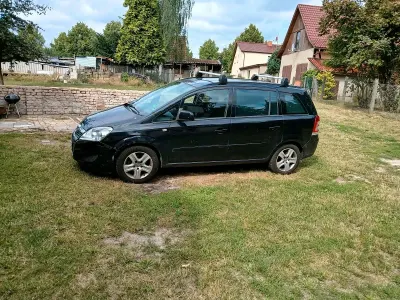 Gebraucht Opel Zafira 116 PS (85 kW) 2010 Schwarz Van / Kleinbus