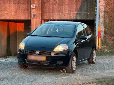 Gebraucht Fiat Punto 65 PS (47 kW) 2009 Blau Kleinwagen