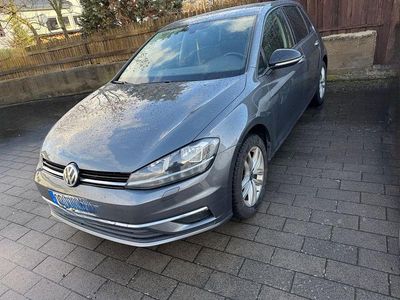 Gebraucht VW Golf VII Comfortline 116 PS (85 kW) 2017 Grau Limousine