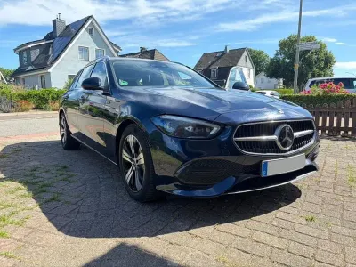 Gebraucht Mercedes C200 163 PS (119 kW) 2022 Blau Limousine