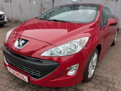 Gebraucht Peugeot 308 CC Premium 156 PS (114 kW) 2010 Rot Cabrio