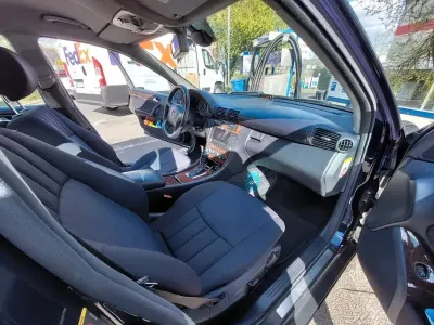 Gebraucht Mercedes C220 Elegance 150 PS (110 kW) 2006 Blau Limousine