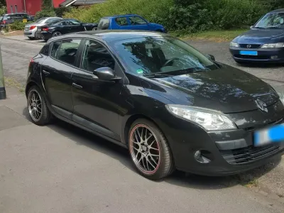 Gebraucht Renault Mégane III Expression 101 PS (74 kW) 2009 Schwarz Limousine