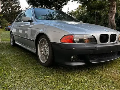 Gebraucht BMW 523 170 PS (125 kW) 1996 Silber Limousine