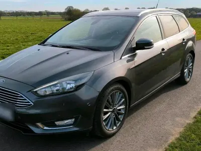 Second-hand Ford Focus Titanium 195 CP (143 kW) 2015 Gri Break