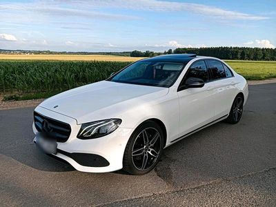 Weiß Gebraucht 2018 Mercedes E250 Limousine | 22.800 € (Etwas zu teuer)