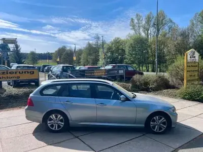 Używany BMW 318 143 KM (105 kW) 2010 Niebieski Kombi