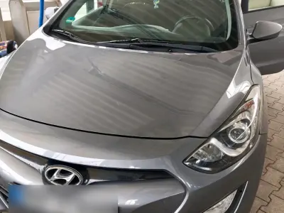 Gebraucht Hyundai i30 101 PS (74 kW) 2013 Grau Limousine