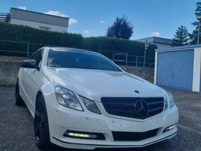 Gebraucht Mercedes E200 Avantgarde 184 PS (135 kW) 2012 Weiß Coupé