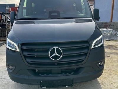 Grau Neu 2025 Mercedes Sprinter Van | 83.300 €