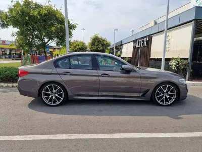 Gebraucht BMW 540 Sport Line 340 PS (250 kW) 2019 Grau Limousine