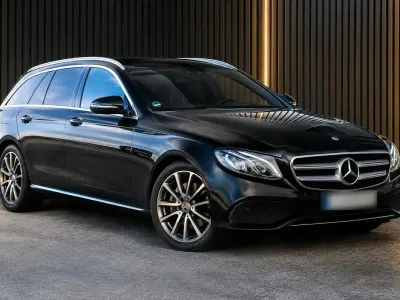 Gebraucht Mercedes E220 197 PS (144 kW) 2017 Schwarz Kombi