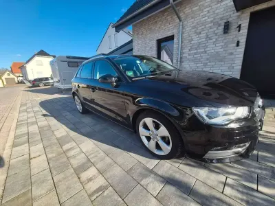 Używany Audi A3 Design 110 KM (80 kW) 2016 Czarny Sedan/Limuzyna