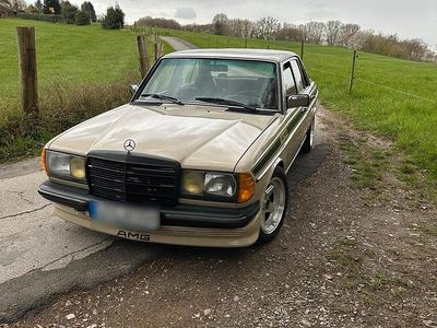 Second-hand Mercedes E230 AMG 136 CP (100 kW) 1984 Bej Berlinǎ