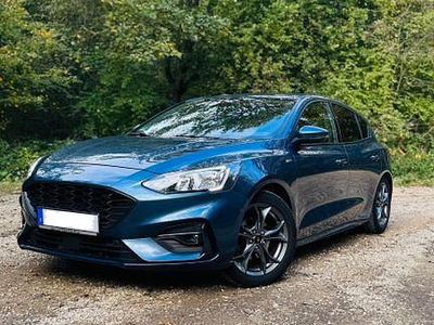 Blau Gebraucht 2020 Ford Focus ST-Line Limousine | 12.600 € (Fairer Preis)