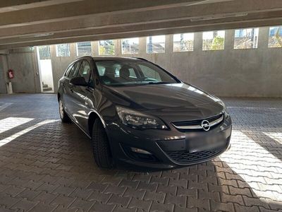gebraucht Opel Astra 1.6 tdi.