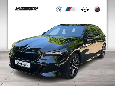 Gebraucht BMW 540 M Sport 303 PS (222 kW) 2025 Schwarz Kombi
