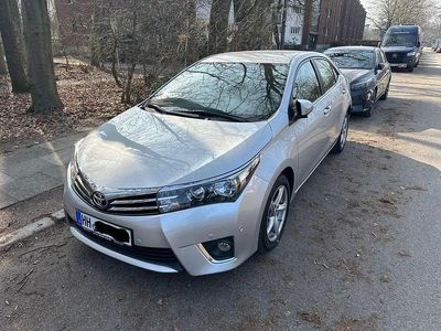 Gebraucht Toyota Corolla Multidrive S 132 PS (97 kW) 2015 Silber Limousine