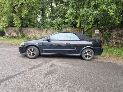 Gebraucht Opel Astra 125 PS (91 kW) 2005 Schwarz Cabrio