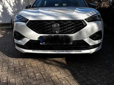 Begagnad Seat Leon 245 HK (180 kW) 2021 Vit SUV