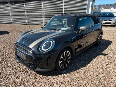 Second-hand Mini Cooper S Classic 178 CP (130 kW) 2023 Negru Hatchback