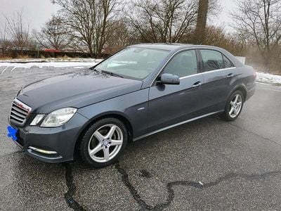 Gebraucht Mercedes E200 Avantgarde 184 PS (135 kW) 2010 Grau Limousine