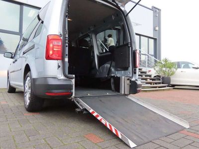 gebraucht VW Caddy 2.0 TDI DSG Maxi Behindertengerecht Rampe