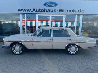 Gebraucht Mercedes 250 131 PS (96 kW) 1966 Beige Limousine