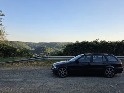 Gebraucht BMW 318 118 PS (86 kW) 2001 Schwarz Kombi