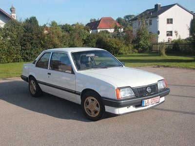Weiß Gebraucht 1984 Opel Ascona Coupé | 4.600 €