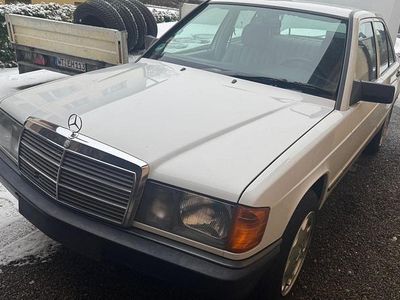 Weiß Gebraucht 1989 Mercedes 190 Limousine | 5.999 €