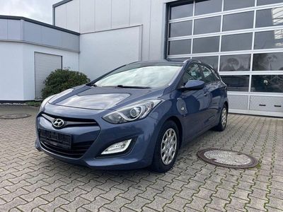 Grau Gebraucht 2014 Hyundai i30 Kombi | 3.790 € (Fairer Preis)