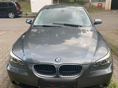 BMW 525