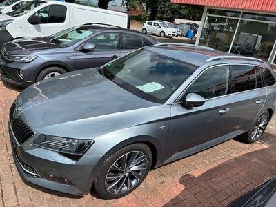 Gebraucht Skoda Superb LAURIN & KLEMENT 190 PS (139 kW) 2019 Grau Kombi