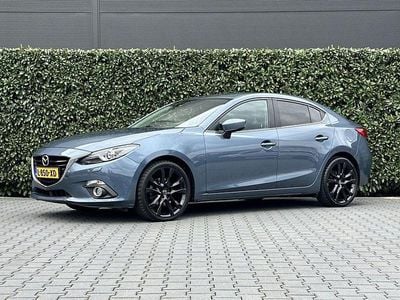 Usado Mazda 3 120 HP (88 kW) 2015 Azul Sedan