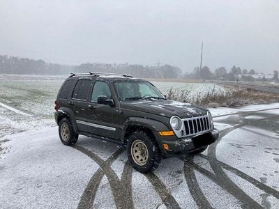 Gebraucht Jeep Cherokee Limited 163 PS (119 kW) 2006 Schwarz SUV
