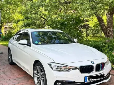 Gebraucht BMW 330 Sport Line 258 PS (189 kW) 2016 Weiß Limousine