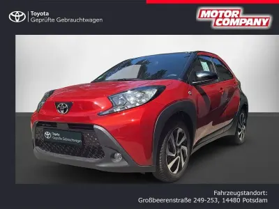 Gebraucht Toyota Aygo X Team 72 PS (52 kW) 2024 Rot SUV