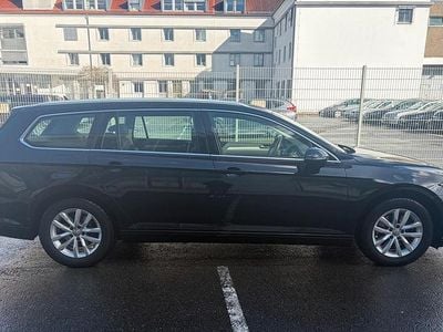 Gebraucht VW Passat Comfortline 150 PS (110 kW) 2016 Schwarz Kombi