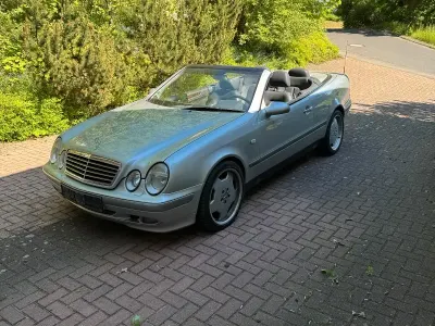 Gebraucht Mercedes CLK320 218 PS (160 kW) 1998 Silber Cabrio