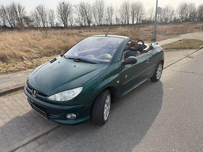 Gebraucht Peugeot 206 CC Roland Garros 109 PS (80 kW) 2004 Grün Cabrio