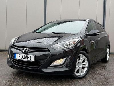 Gebraucht Hyundai i30 Style 128 PS (94 kW) 2012 Schwarz Limousine
