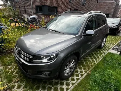 Gebraucht VW Tiguan Sportline 140 PS (102 kW) 2015 Grau SUV
