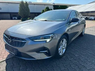 Gebraucht Opel Insignia Elegance 174 PS (127 kW) 2021 Licht grau m2 Limousine