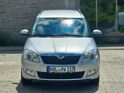 Gebraucht Skoda Roomster Ambition 106 PS (77 kW) 2014 Silber Van / Kleinbus