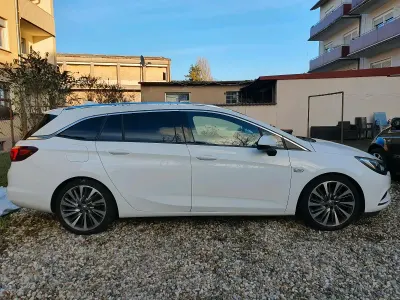 Gebraucht Opel Astra Ultimate 160 PS (117 kW) 2017 Weiß Kombi