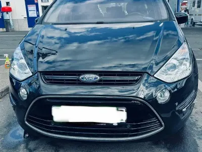 Second-hand Ford S-MAX Business Edition 140 CP (102 kW) 2013 Negru Monovolum